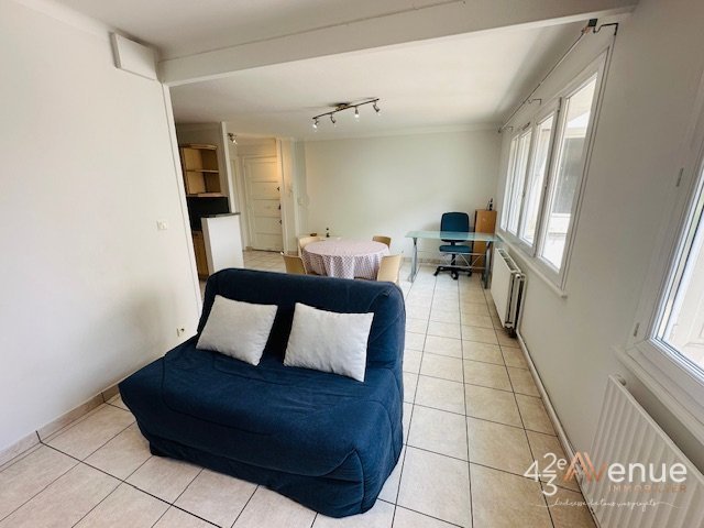 APPARTEMENT T2 A LOUER - ST ETIENNE BERGSON - 54.58 m2 - 545 &euro; charges comprises par mois