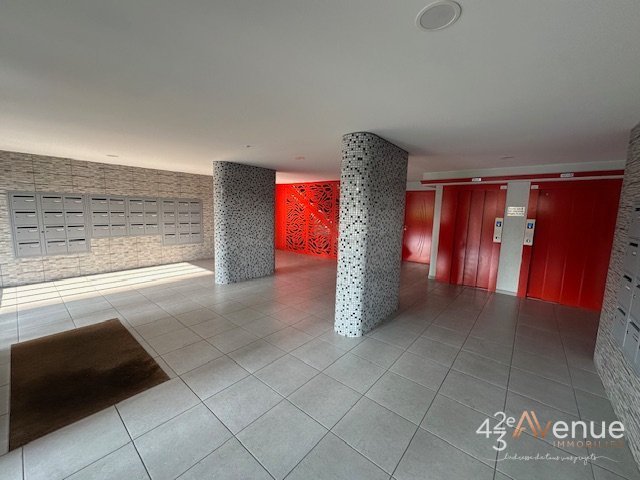 APPARTEMENT T2 A LOUER - ST ETIENNE BERGSON - 54.58 m2 - 545 &euro; charges comprises par mois