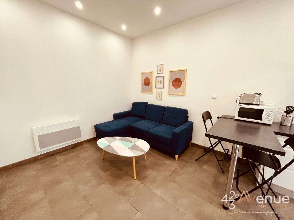 APPARTEMENT T2 - ST ETIENNE CARNOT/CITE DESIGN - 35.13 m2 - LOUÉ