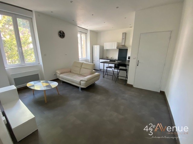T2 Meublé A LOUER - ST ETIENNE CARNOT/CITE DESIGN - 40.35 m2 - 490 &euro; charges comprises par mois