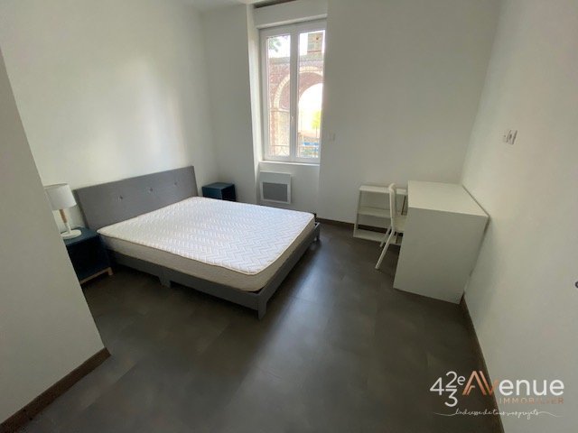 T2 Meublé A LOUER - ST ETIENNE CARNOT/CITE DESIGN - 40.35 m2 - 490 &euro; charges comprises par mois