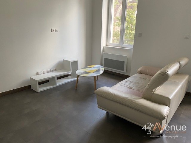 T2 Meublé A LOUER - ST ETIENNE CARNOT/CITE DESIGN - 40.35 m2 - 490 &euro; charges comprises par mois
