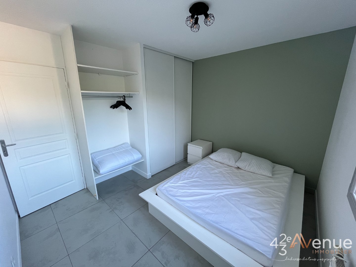 APPARTEMENT T2 - ST ETIENNE CARNOT - 38.05 m2 - LOU&Eacute;