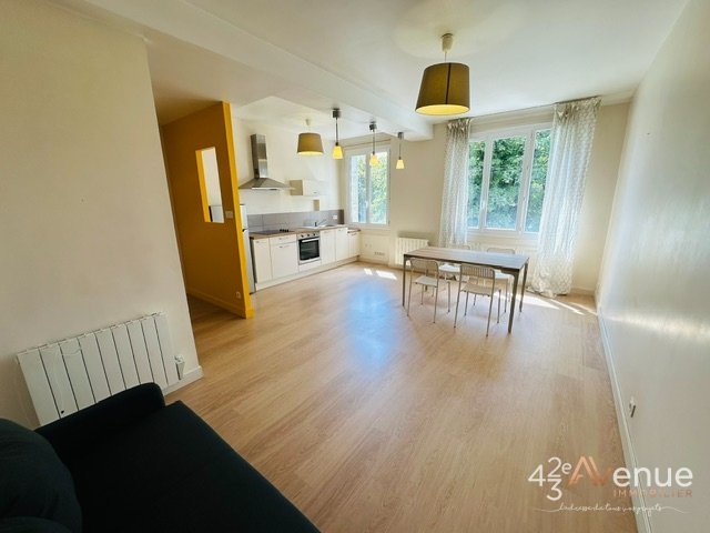 T2 Meublé A LOUER - ST ETIENNE CENTRE II  / TREFILERIE - 46.75 m2 - 515 &euro; charges comprises par mois