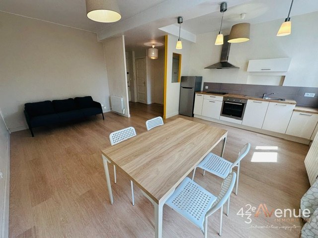 T2 Meublé A LOUER - ST ETIENNE CENTRE II  / TREFILERIE - 46.75 m2 - 515 &euro; charges comprises par mois