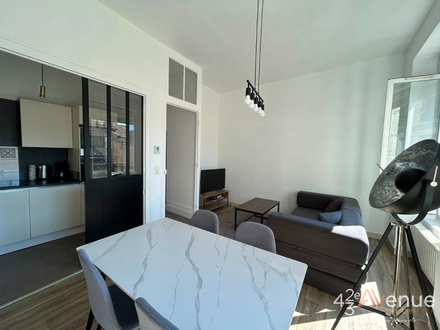 APPARTEMENT T2 A LOUER - ST ETIENNE CENTRE - 45.83 m2 - 550 &euro; charges comprises par mois