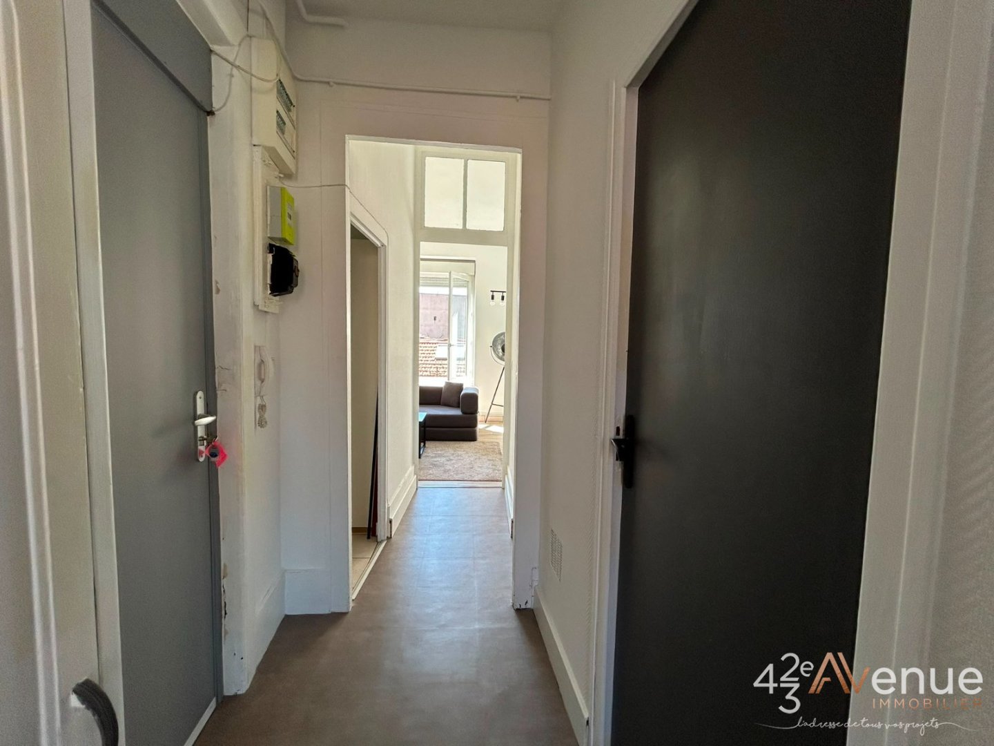 APPARTEMENT T2 A LOUER - ST ETIENNE CENTRE - 45.83 m2 - 550 &euro; charges comprises par mois