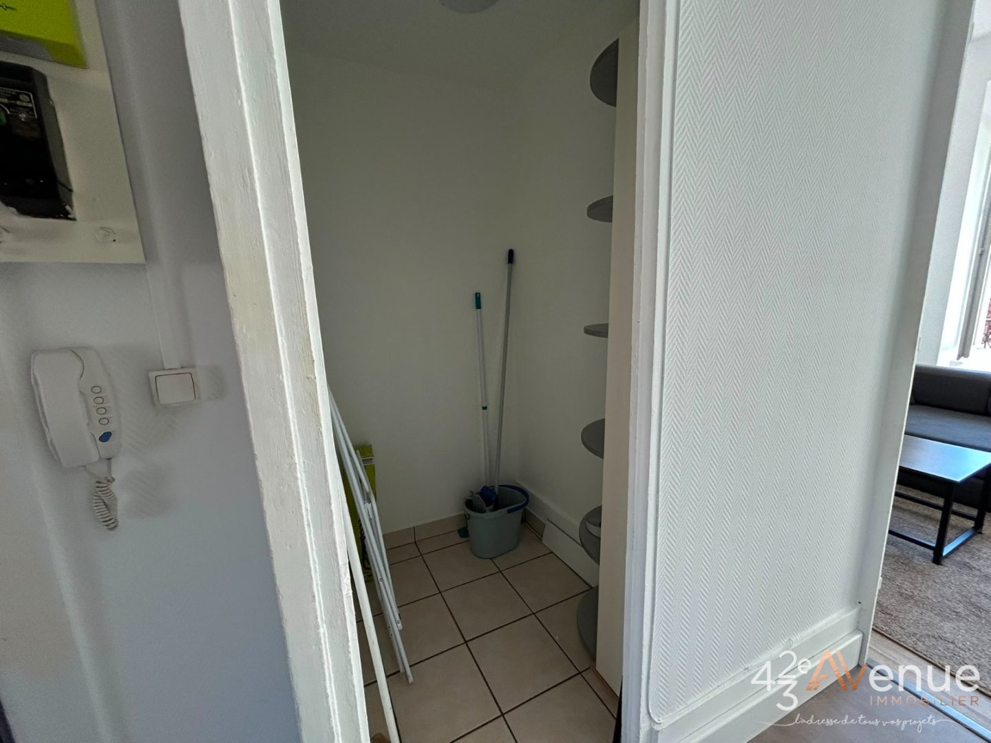 APPARTEMENT T2 A LOUER - ST ETIENNE CENTRE - 45.83 m2 - 550 &euro; charges comprises par mois