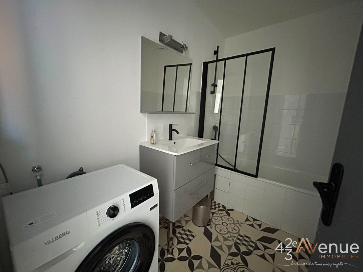 APPARTEMENT T2 A LOUER - ST ETIENNE CENTRE - 45.83 m2 - 550 &euro; charges comprises par mois