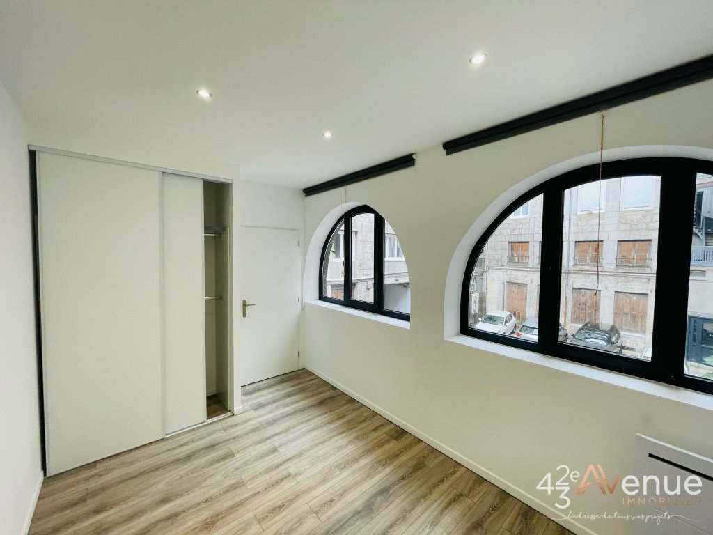 APPARTEMENT T2 - ST ETIENNE CENTRE - 34.22 m2 - LOU&Eacute;
