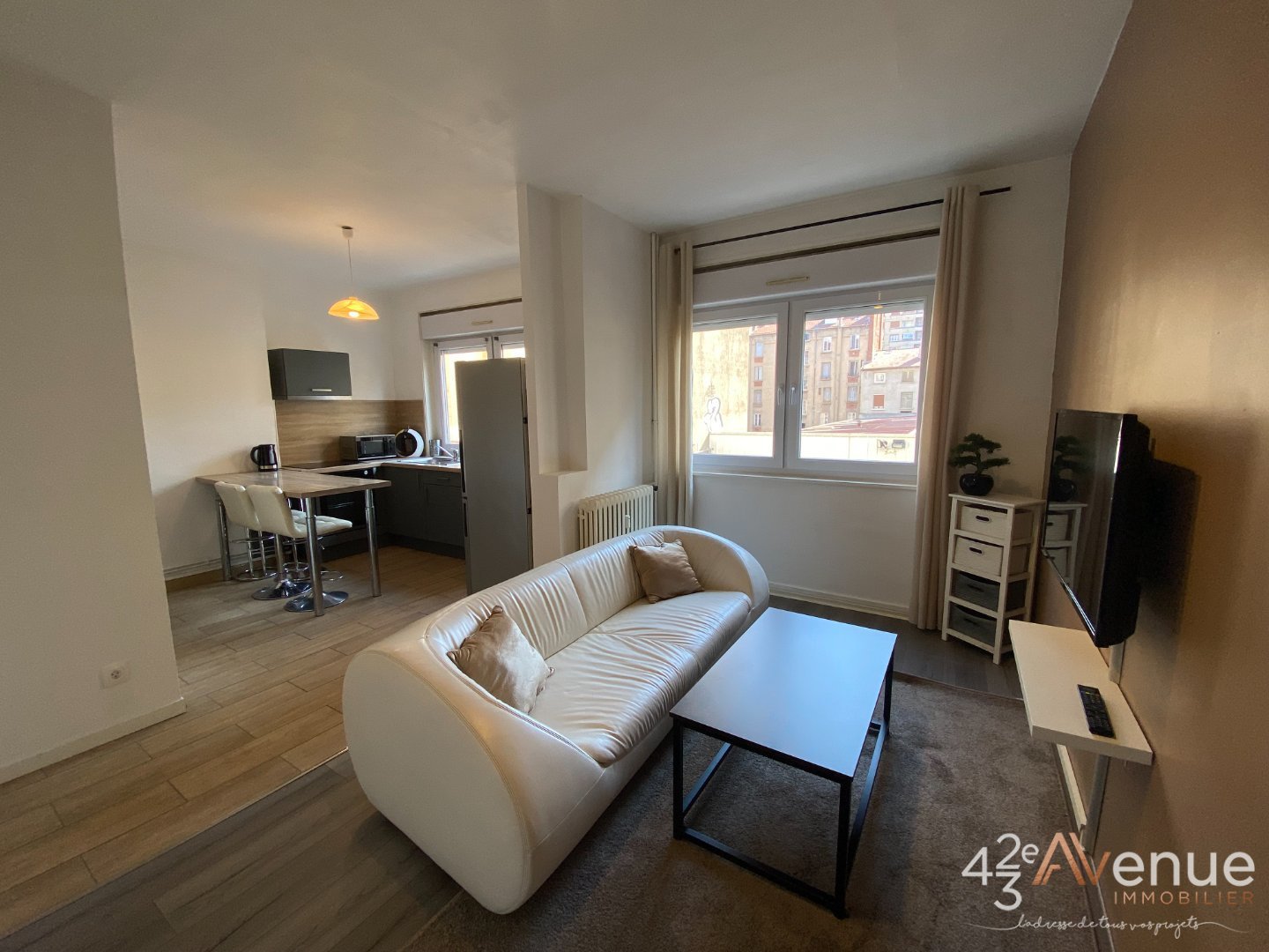 APPARTEMENT T2 A LOUER - ST ETIENNE CENTRE/TREFILERIE - 45.45 m2 - 625 &euro; charges comprises par mois