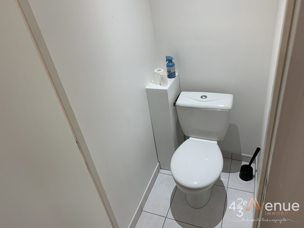 APPARTEMENT T2 - ST ETIENNE CENTRE VILLE - 52 m2 - LOU&Eacute;