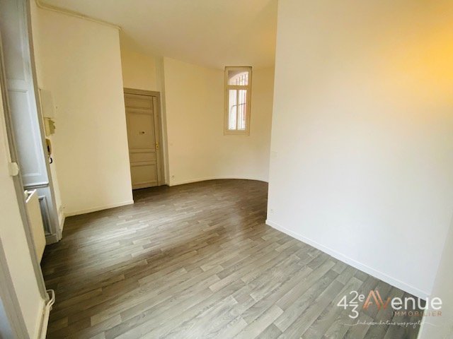 APPARTEMENT T2 A LOUER - ST ETIENNE CENTRE VILLE/REPUBLIQUE/FOURNEYRON - 43.95 m2 - 482 &euro; charges comprises par mois