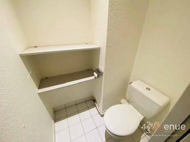 APPARTEMENT T2 A LOUER - ST ETIENNE CENTRE VILLE/REPUBLIQUE/FOURNEYRON - 43.95 m2 - 482 &euro; charges comprises par mois