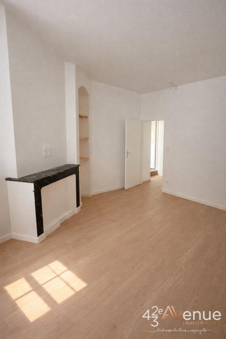 2 Pi�ces Refait � Neuf A LOUER - ST ETIENNE CHATEAUCREUX/FOURNEYRON - 32.77 m2 - 490�&euro; charges comprises par mois