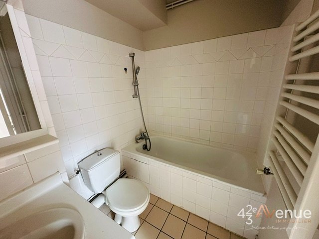APPARTEMENT T2 A LOUER - ST ETIENNE CHAVANELLE - 31.62 m2 - 390 &euro; charges comprises par mois
