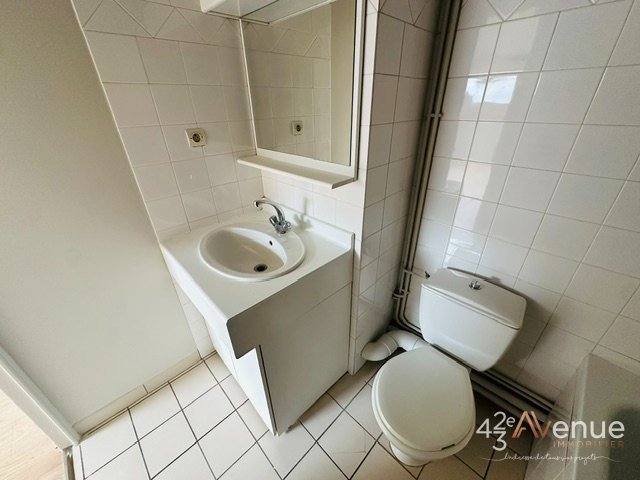 APPARTEMENT T2 A LOUER - ST ETIENNE CHAVANELLE - 31.62 m2 - 390 &euro; charges comprises par mois