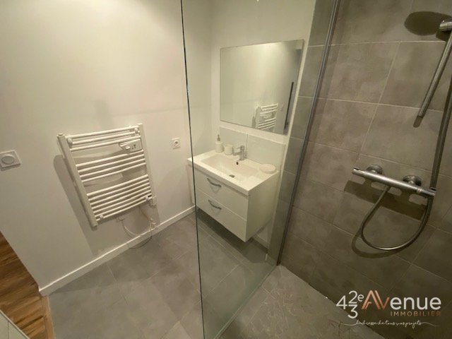 2 pièces Meublé A LOUER - ST ETIENNE Cité Design/Carnot - 56.72 m2 - 640 &euro; charges comprises par mois