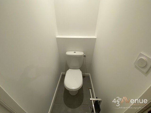 2 pièces Meublé A LOUER - ST ETIENNE Cité Design/Carnot - 56.72 m2 - 640 &euro; charges comprises par mois