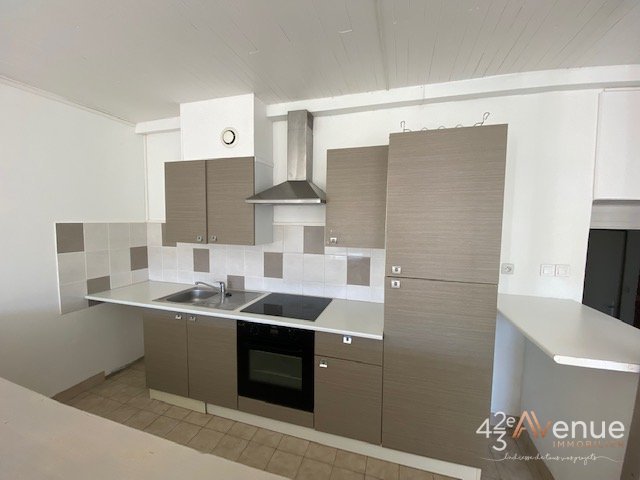 APPARTEMENT T2 - ST ETIENNE COLLINE DES PERES - 56.83 m2 - LOU&Eacute;