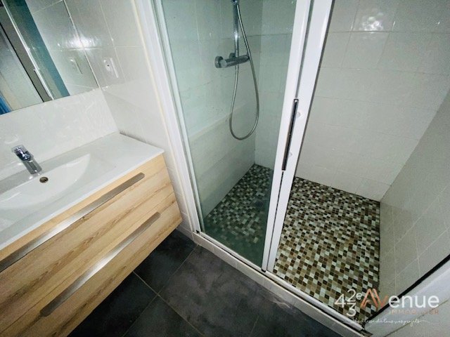 Grand T2 A LOUER - ST ETIENNE Convention/Fauriel - 56.6 m2 - 635�&euro; charges comprises par mois