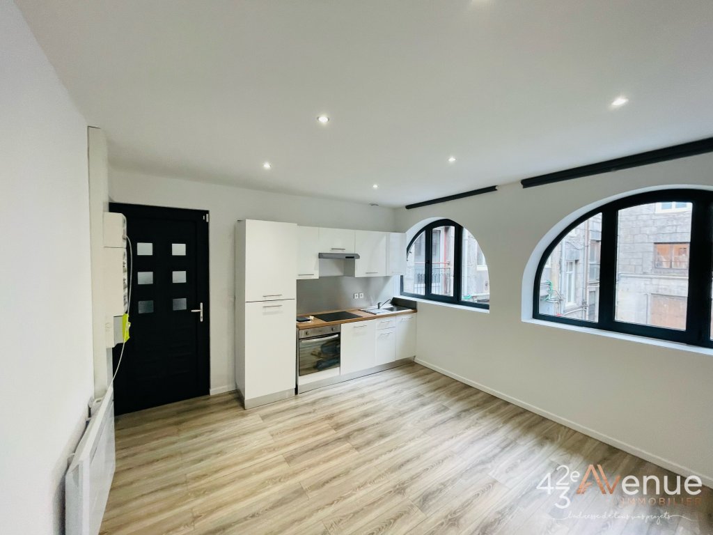 APPARTEMENT T2 A LOUER - ST ETIENNE DORIAN/PEUPLE/HOTEL DE VILLE - 34.22 m2 - 430 &euro; charges comprises par mois