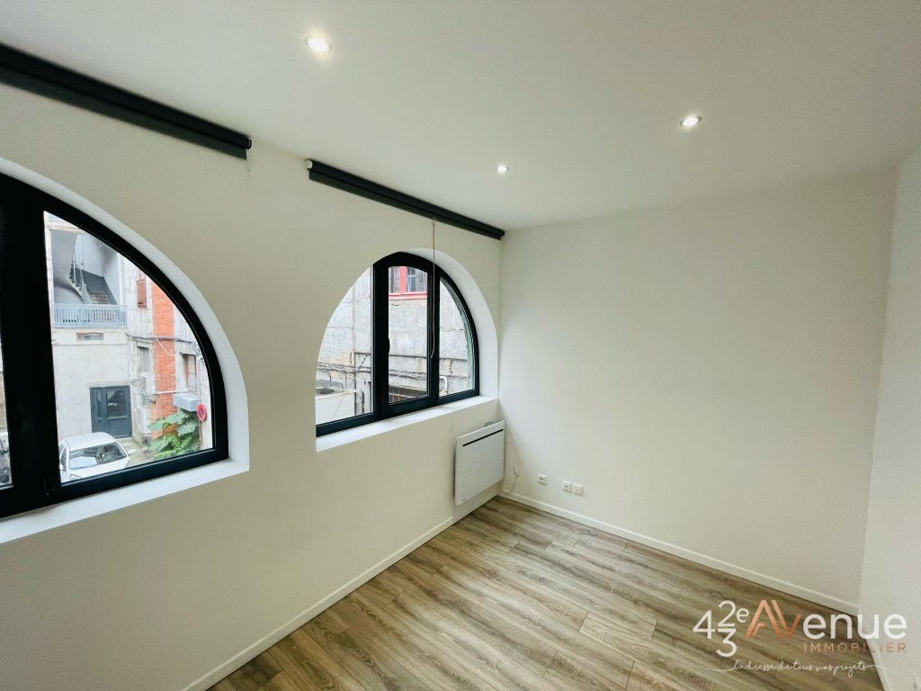 APPARTEMENT T2 A LOUER - ST ETIENNE DORIAN/PEUPLE/HOTEL DE VILLE - 34.22 m2 - 430 &euro; charges comprises par mois