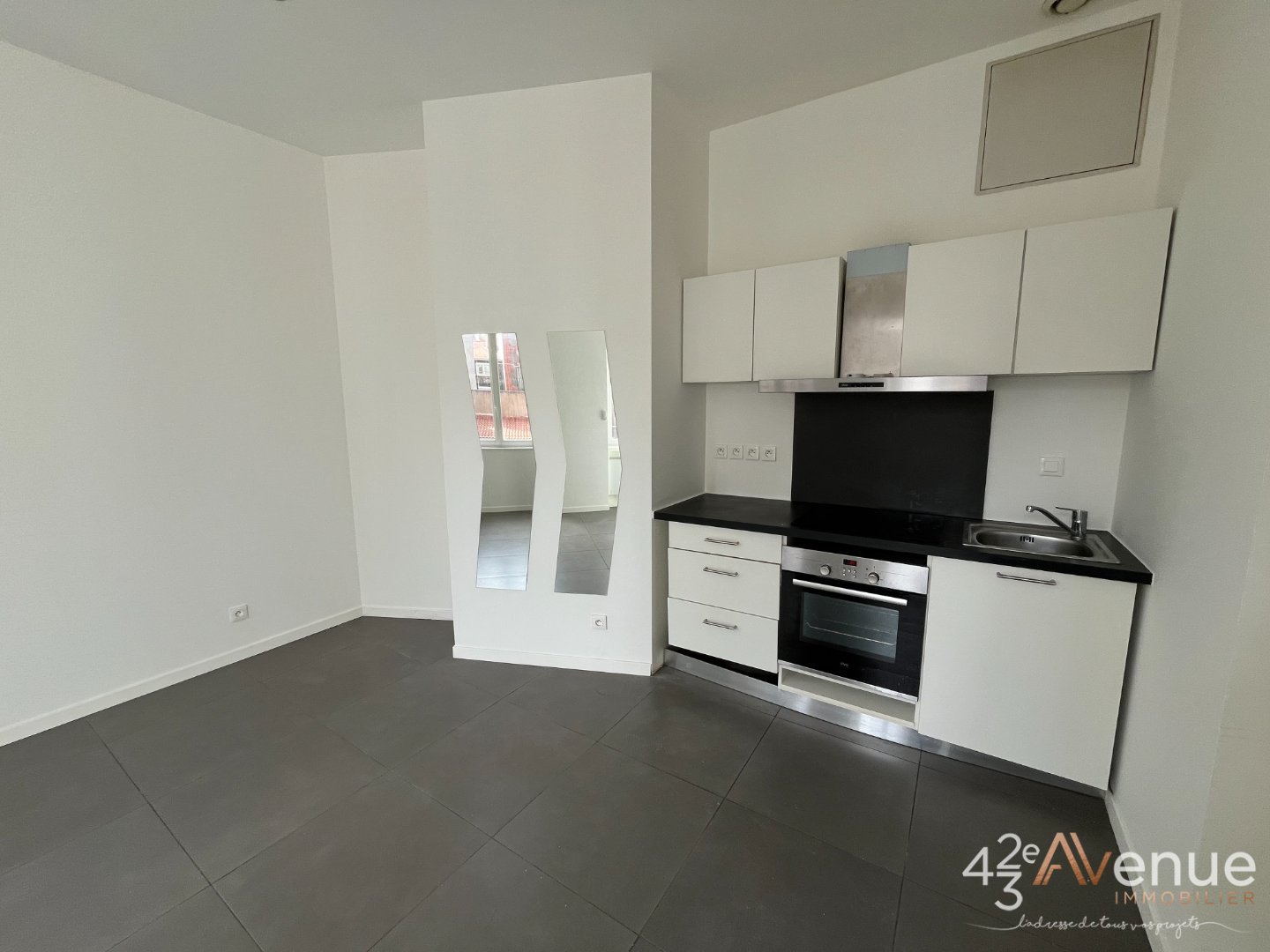 APPARTEMENT T2 - ST ETIENNE DORIAN / PEUPLE - 30.9 m2 - LOUÉ