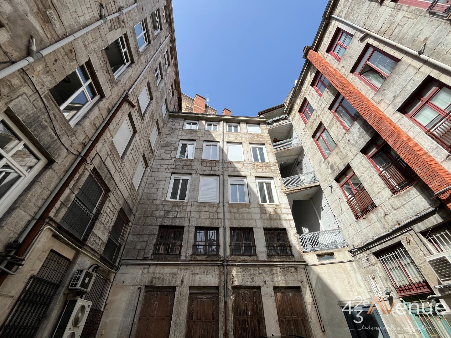 APPARTEMENT T2 - ST ETIENNE DORIAN / PEUPLE - 30.9 m2 - LOUÉ