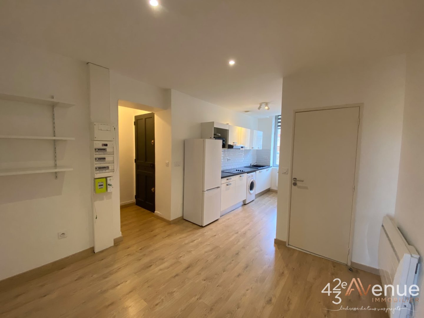 APPARTEMENT T2 A LOUER - ST ETIENNE FAC TREFILERIE/CENTRE II - 31.25 m2 - 460 &euro; charges comprises par mois