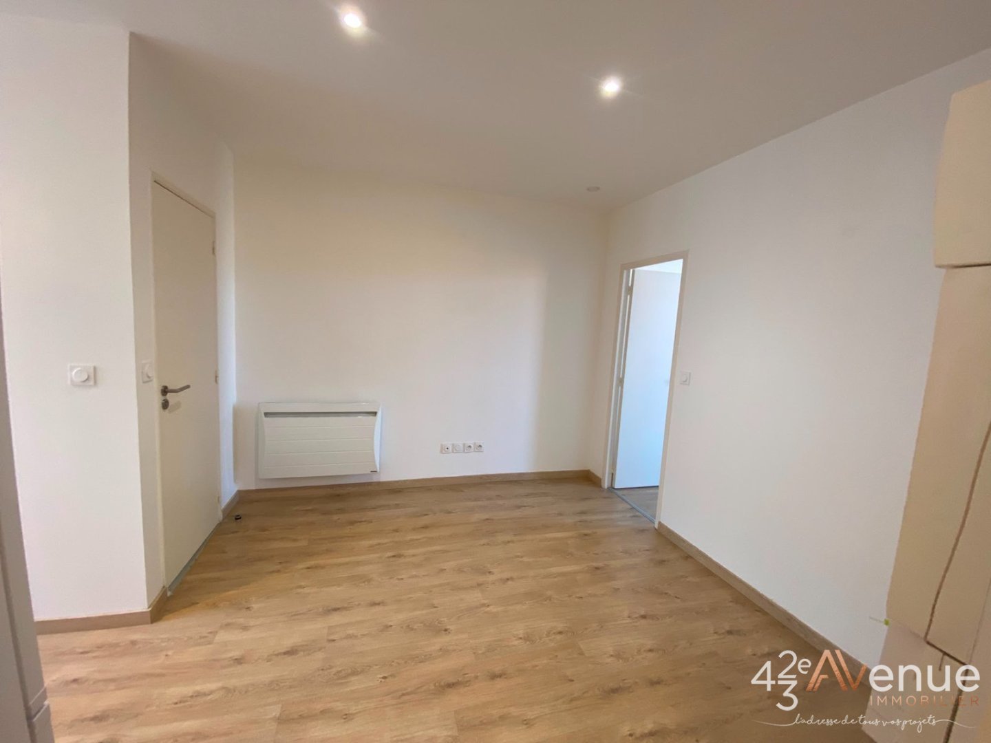 APPARTEMENT T2 A LOUER - ST ETIENNE FAC TREFILERIE/CENTRE II - 31.25 m2 - 460 &euro; charges comprises par mois