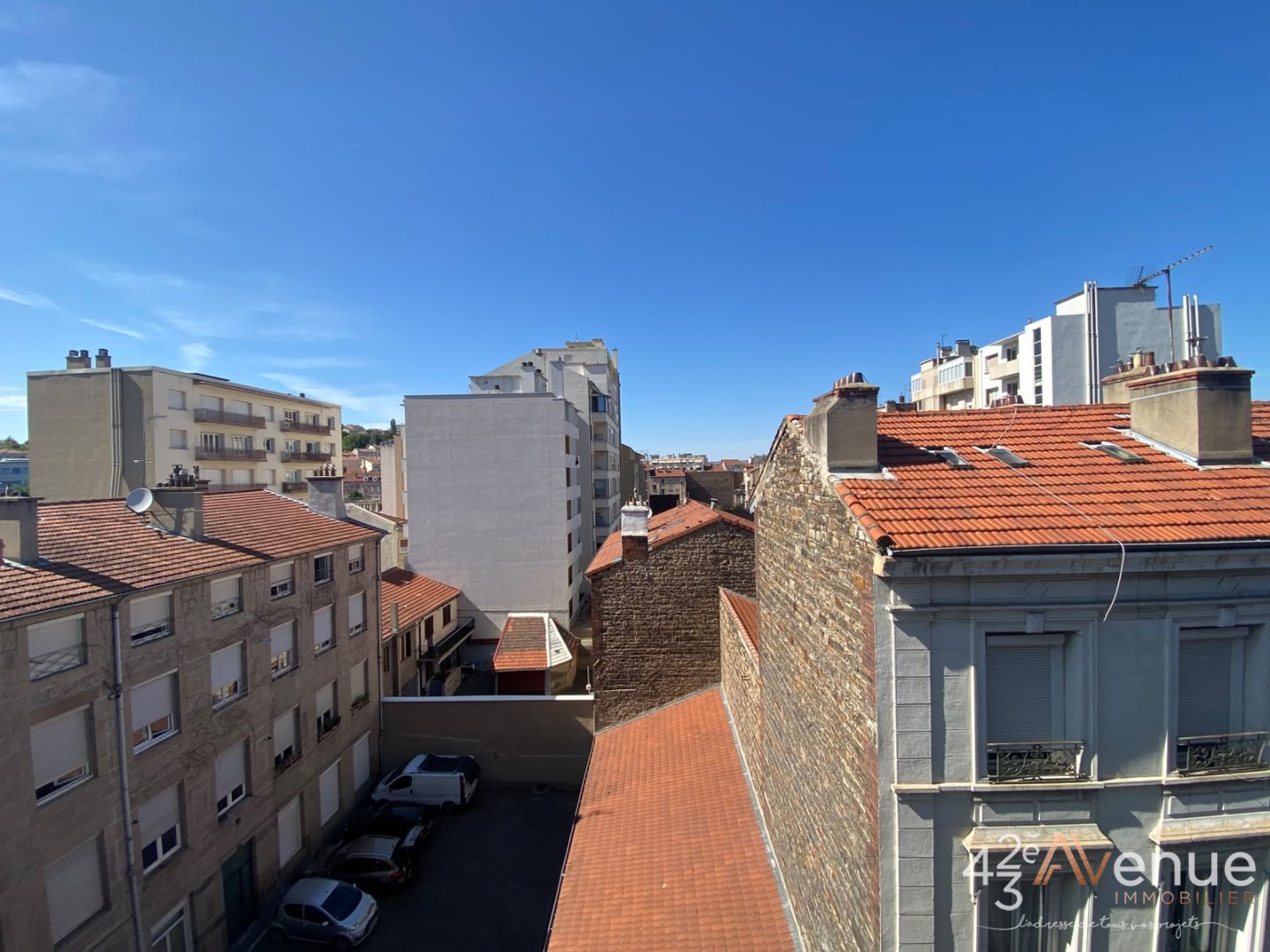 APPARTEMENT T2 A LOUER - ST ETIENNE FAC TREFILERIE/CENTRE II - 31.25 m2 - 460 &euro; charges comprises par mois