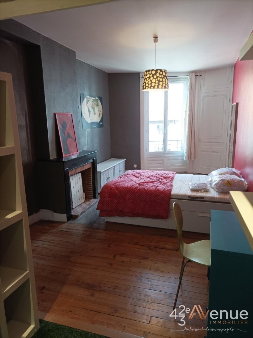 APPARTEMENT T2 A LOUER - ST ETIENNE FAC TREFILERIE - 66.89 m2 - 515�&euro; charges comprises par mois