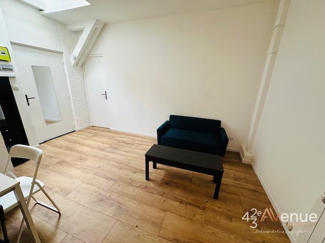 T2 MEUBLE A LOUER - ST ETIENNE FAC TREFILERIE - 33.59 m2 - 395�&euro; charges comprises par mois