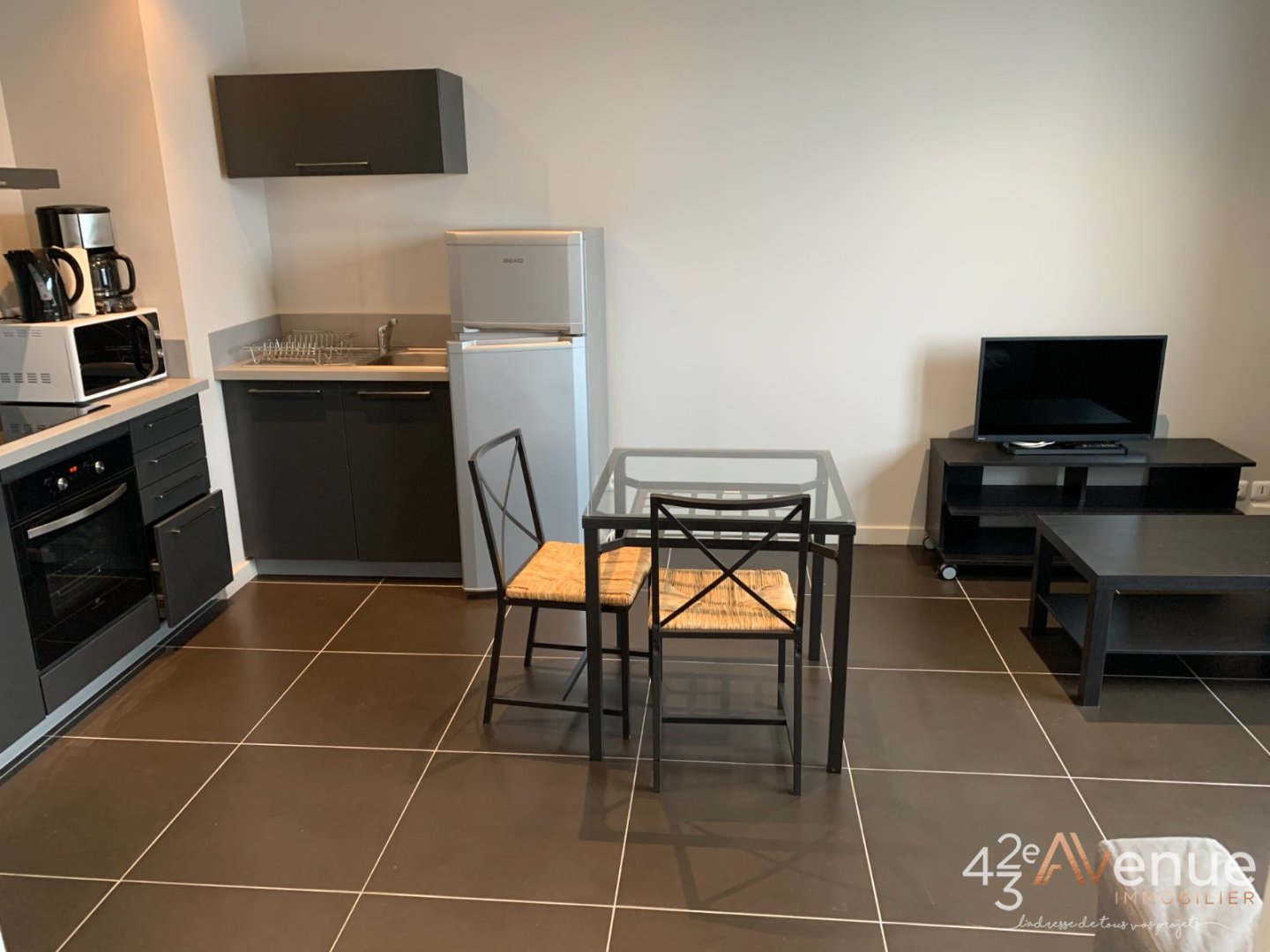 APPARTEMENT T2 A LOUER - ST ETIENNE FACE AU LYCEE FAURIEL/LIBERATION - 34.09 m2 - 525 &euro; charges comprises par mois