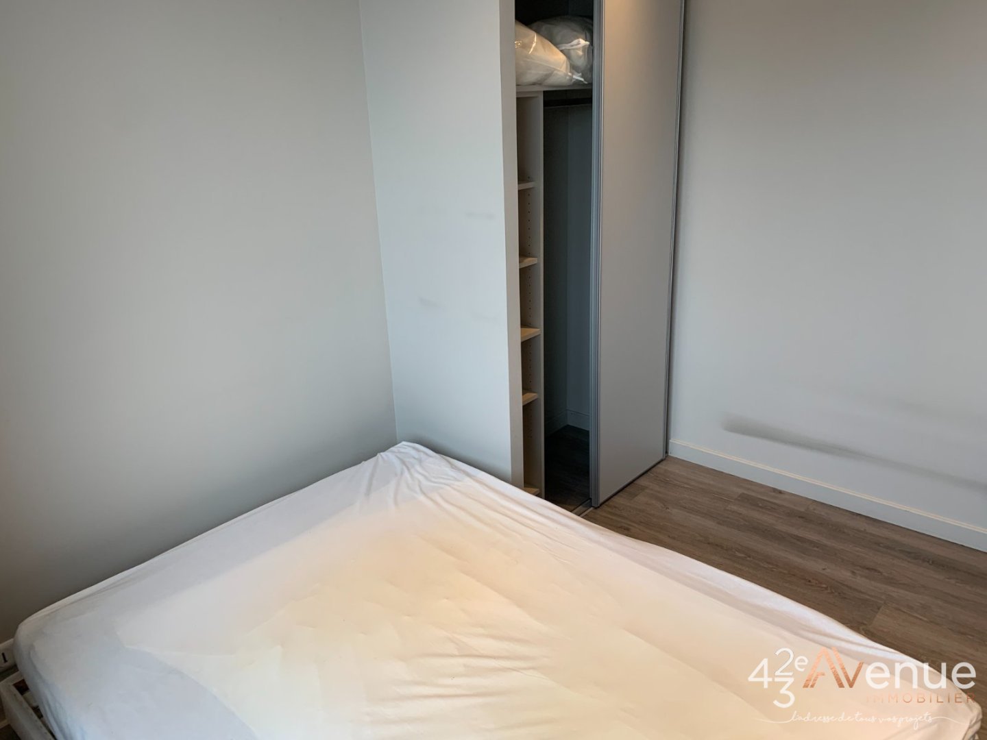 APPARTEMENT T2 A LOUER - ST ETIENNE FACE AU LYCEE FAURIEL/LIBERATION - 34.09 m2 - 525 &euro; charges comprises par mois