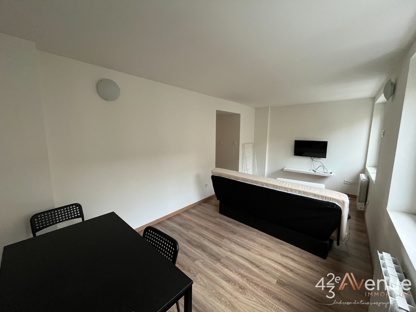APPARTEMENT T2 - ST ETIENNE FACULTE   CENTRE DEUX - 43.98 m2 - LOU&Eacute;