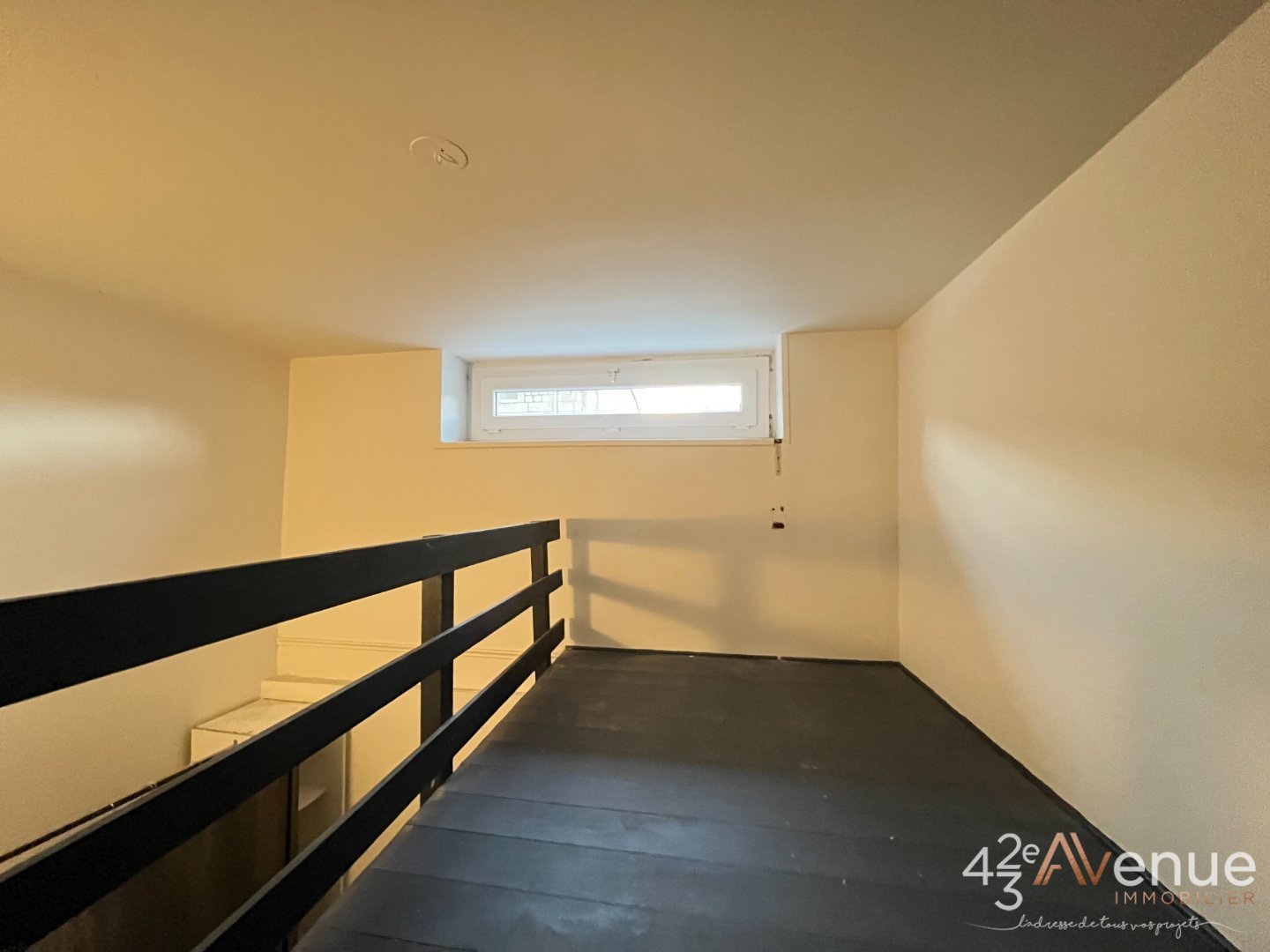 APPARTEMENT T2 - ST ETIENNE FACULTE   CENTRE DEUX - 43.98 m2 - LOU&Eacute;