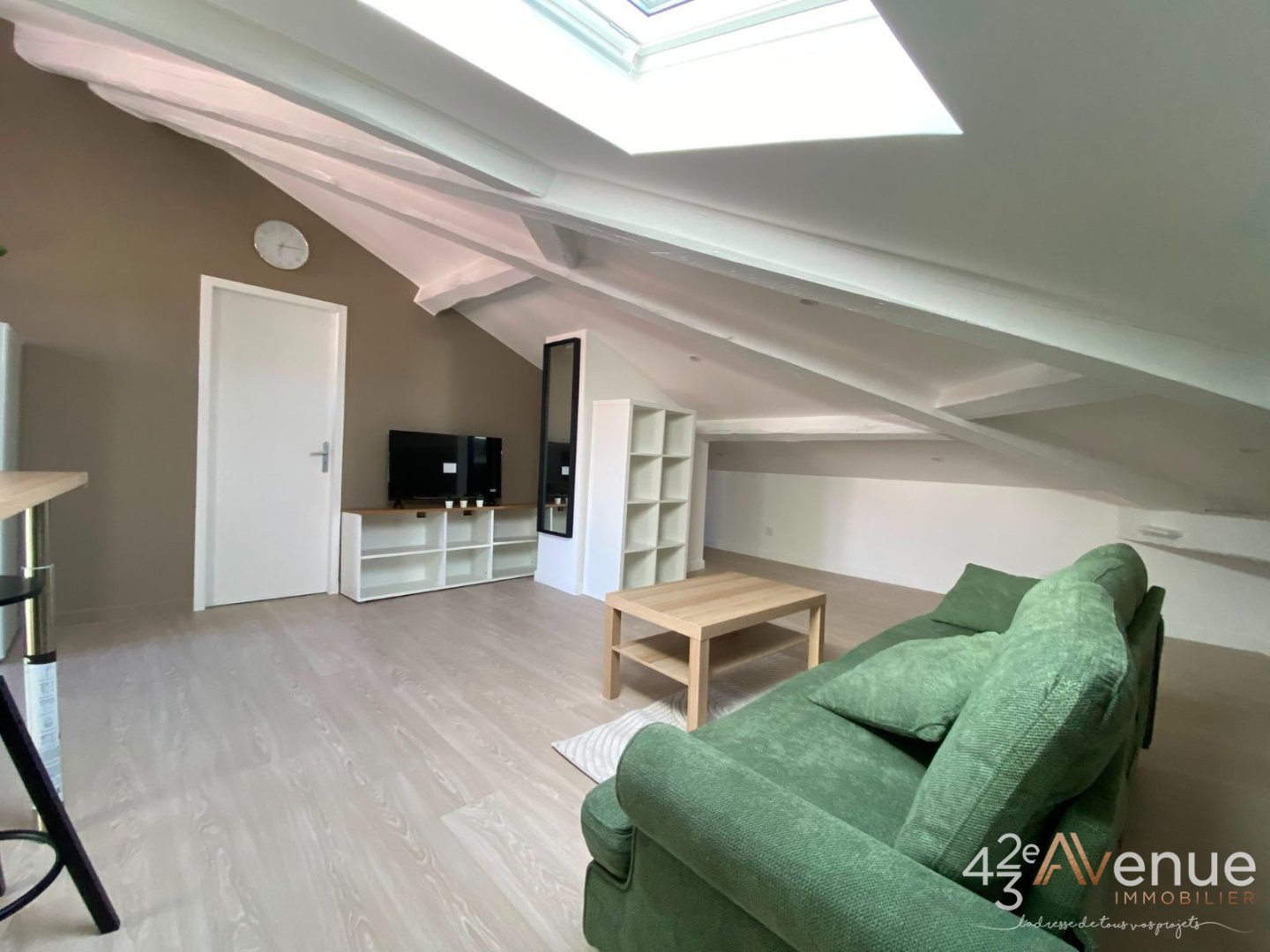 APPARTEMENT T2 A LOUER - ST ETIENNE FACULTE   CENTRE DEUX - 62.45 m2 - 550 &euro; charges comprises par mois