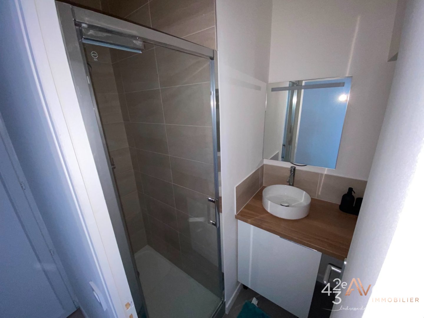 APPARTEMENT T2 A LOUER - ST ETIENNE FACULTE   CENTRE DEUX - 62.45 m2 - 550 &euro; charges comprises par mois