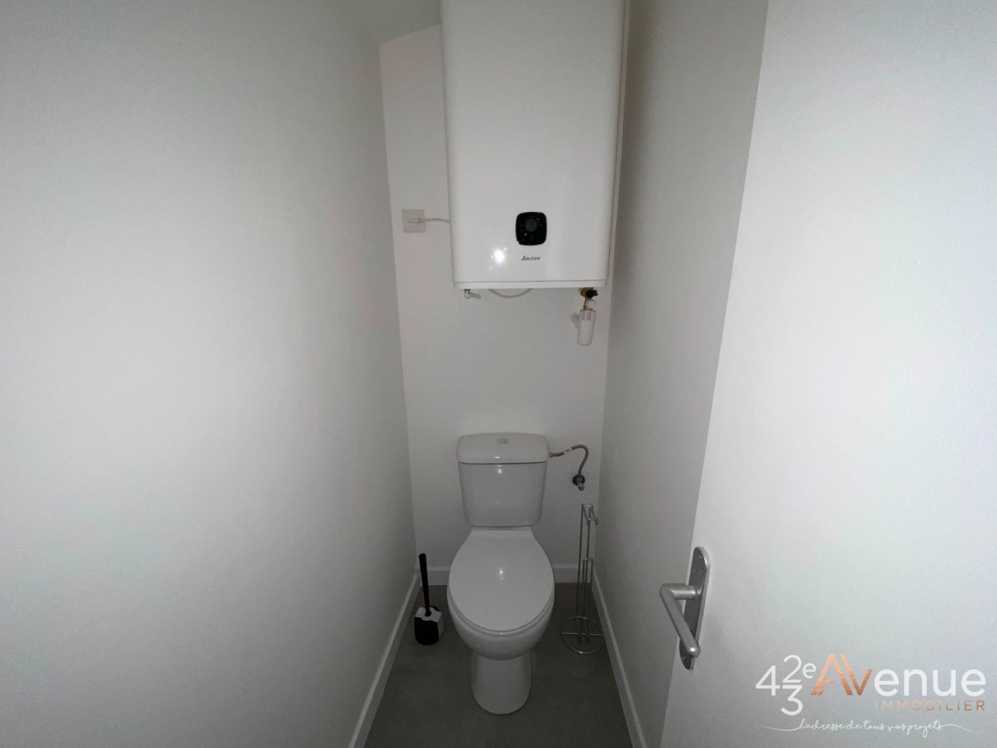 APPARTEMENT T2 A LOUER - ST ETIENNE FACULTE   CENTRE DEUX - 62.45 m2 - 550 &euro; charges comprises par mois