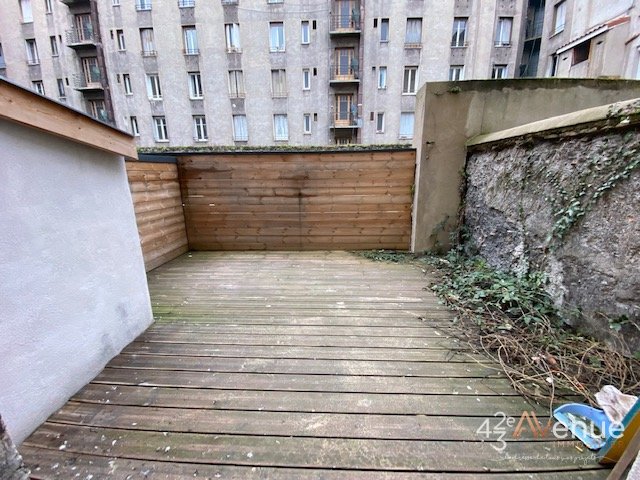 T2 avec Terrasse A LOUER - ST ETIENNE FACULTE   CENTRE DEUX - 30.15 m2 - 480 &euro; charges comprises par mois