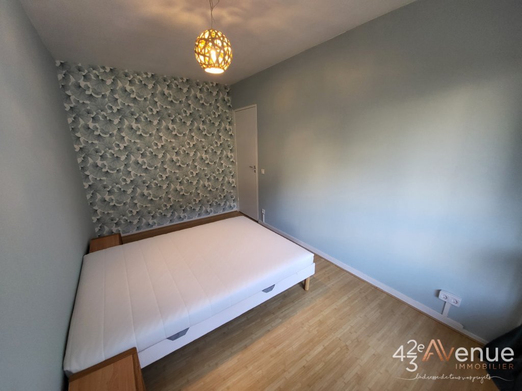 APPARTEMENT T2 - ST ETIENNE FACULTE   CENTRE DEUX - 52.28 m2 - LOU&Eacute;