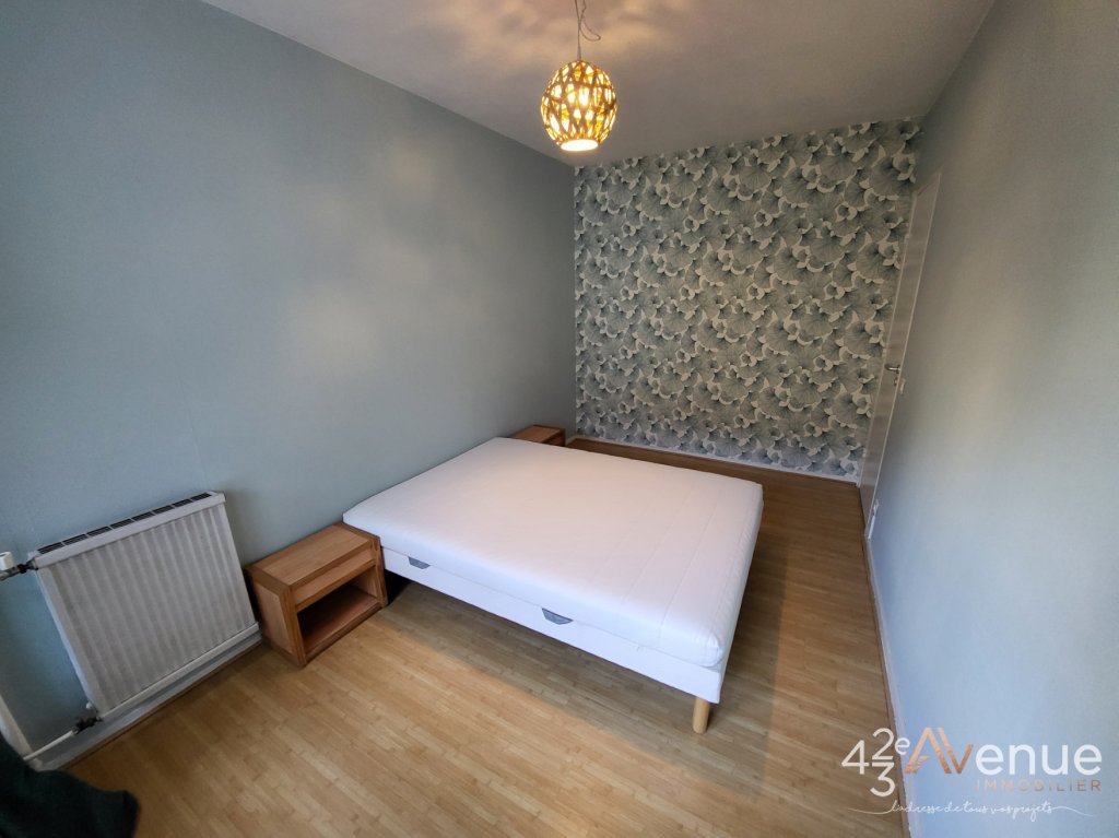 APPARTEMENT T2 - ST ETIENNE FACULTE   CENTRE DEUX - 52.28 m2 - LOU&Eacute;