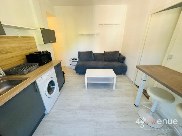 Petit 2 pièces Meublé A LOUER - ST ETIENNE Fauriel/Métare - 21.83 m2 - 430 &euro; charges comprises par mois