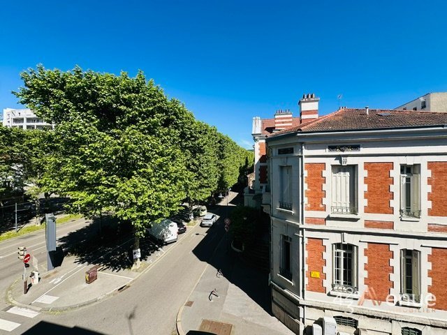 Petit 2 pièces Meublé A LOUER - ST ETIENNE Fauriel/Métare - 21.83 m2 - 430 &euro; charges comprises par mois