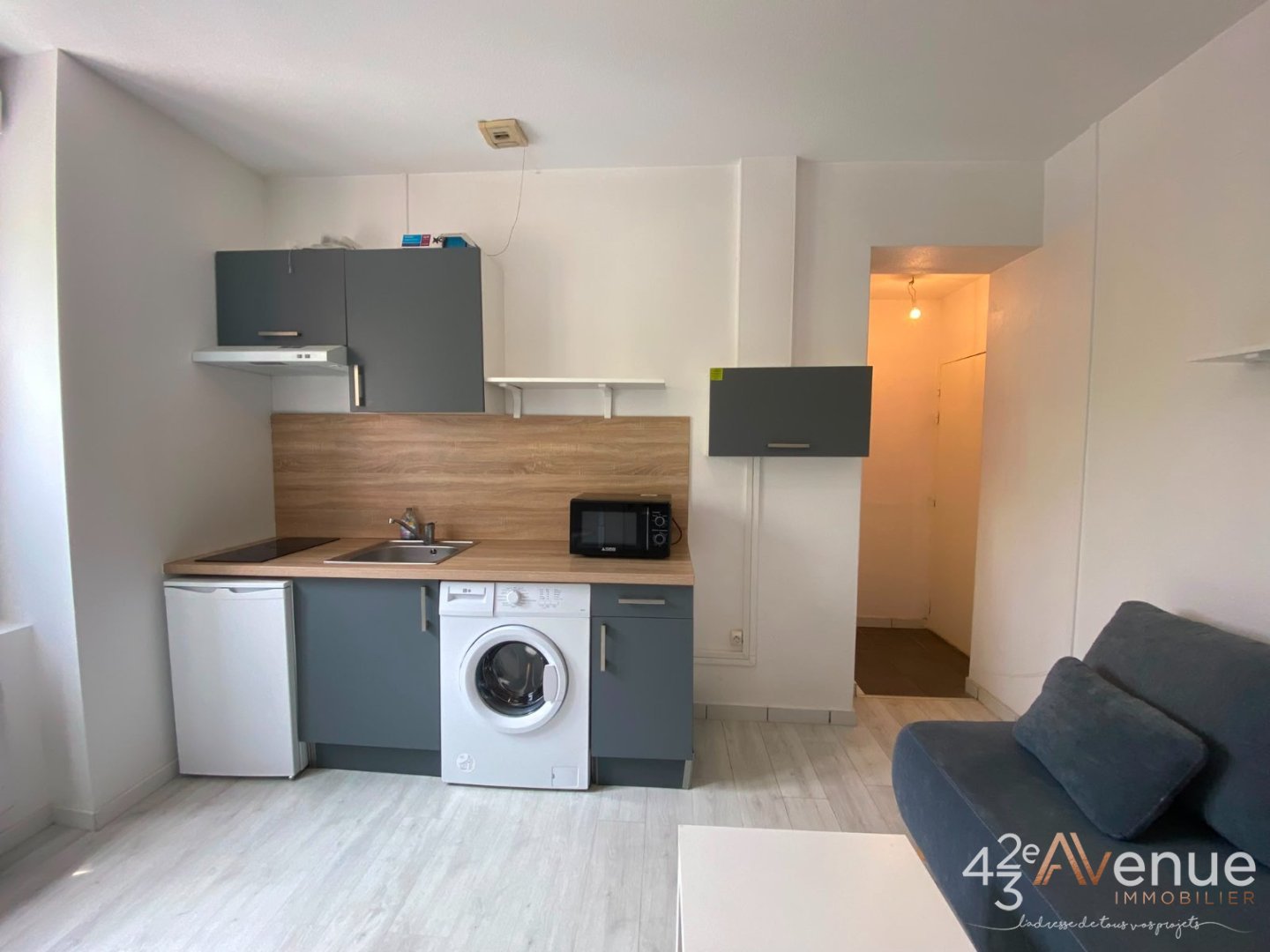 Petit 2 pièces Meublé A LOUER - ST ETIENNE Fauriel/Métare - 21.83 m2 - 430 &euro; charges comprises par mois