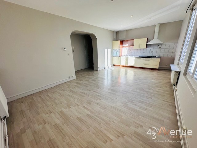 APPARTEMENT T2 A LOUER - ST ETIENNE Fauriel/Villeboeuf le haut - 52.24 m2 - 500 € charges comprises par mois