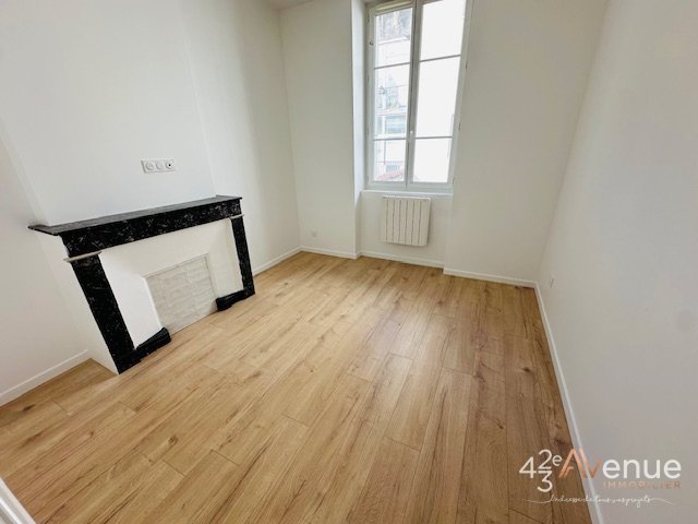 APPARTEMENT T2 A LOUER - ST ETIENNE FOURNEYRON/CHATEAUCREUX - 31.36 m2 - 470�&euro; charges comprises par mois