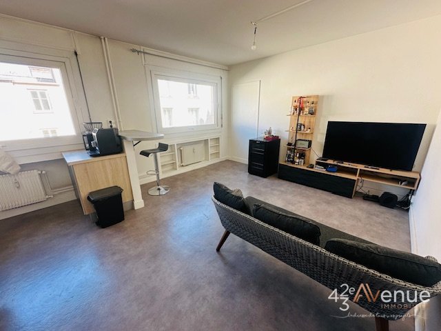 2 pices Semi-quipe A LOUER - ST ETIENNE Grand Poste - 39.11 m2 - 550€ charges comprises par mois